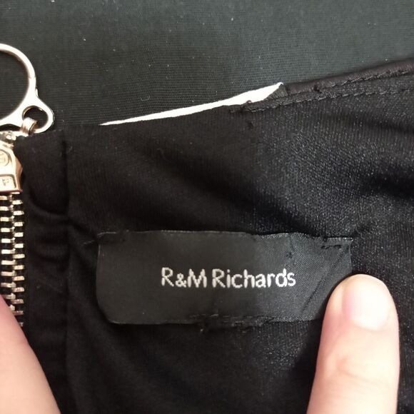 Black Dress With White Stripes Size 16 R&M Richards - Picture 3 of 6